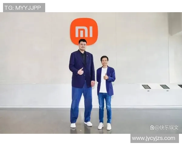 美颜的姚明展现篮球巨星魅力与时尚风采的完美结合